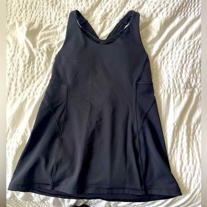 Lululemon black tank size about a 6 🖤🩶